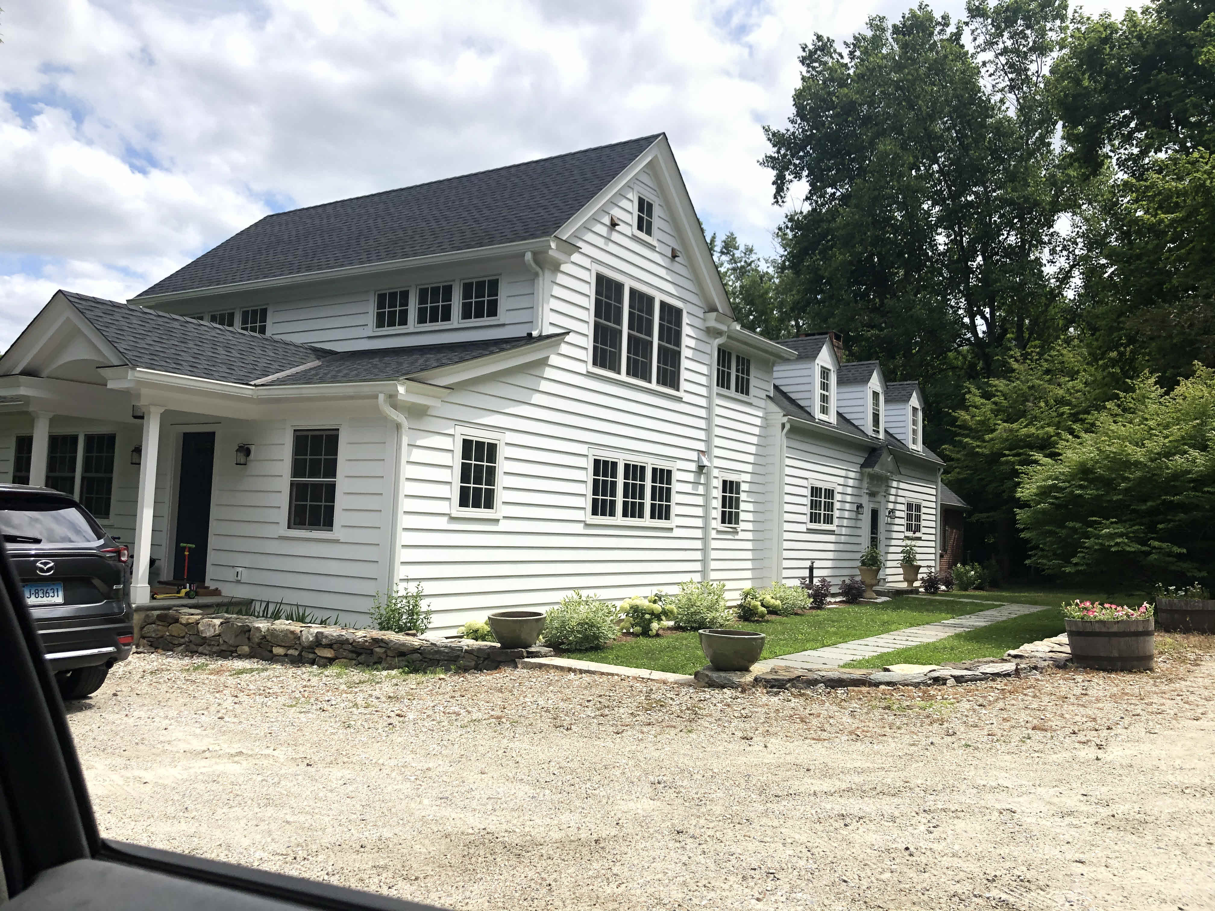 Building photograph for 206 MILLERTON ROAD